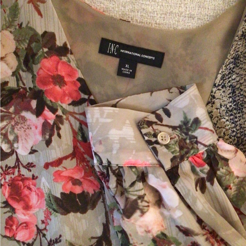 INC Floral Blouse with Button Detail Size XL